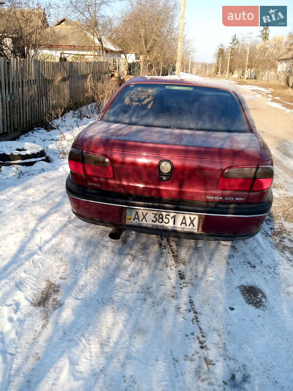 Седан Opel Omega 1998 в Знаменке