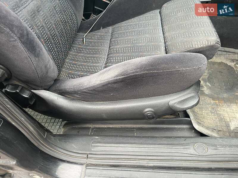 Седан Opel Omega 1998 в Кам'янському