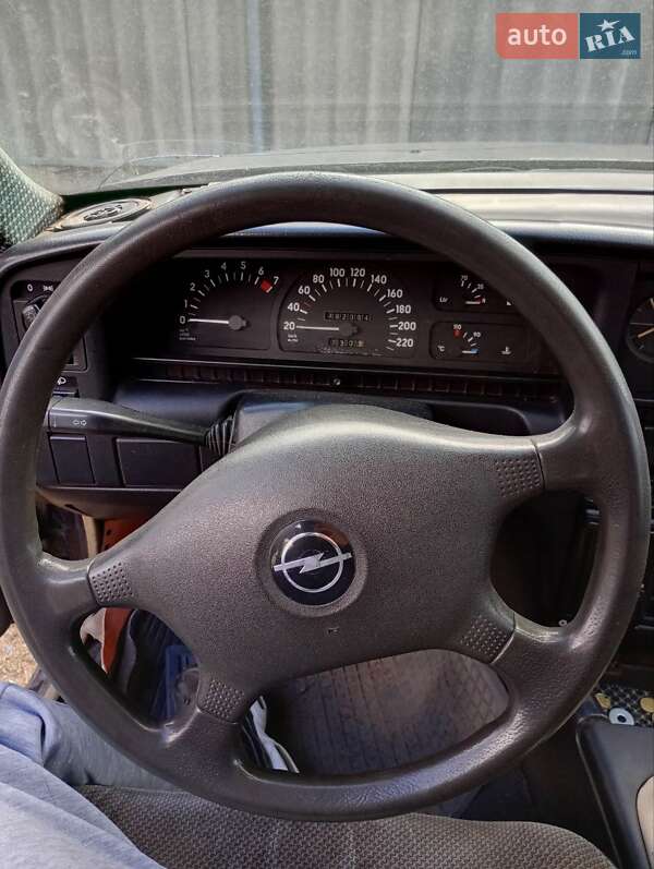 Универсал Opel Omega 1991 в Харькове фото 9 Универсал Opel Omega 1991 в Харькове