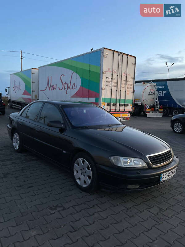 Седан Opel Omega 2001 в Луцке