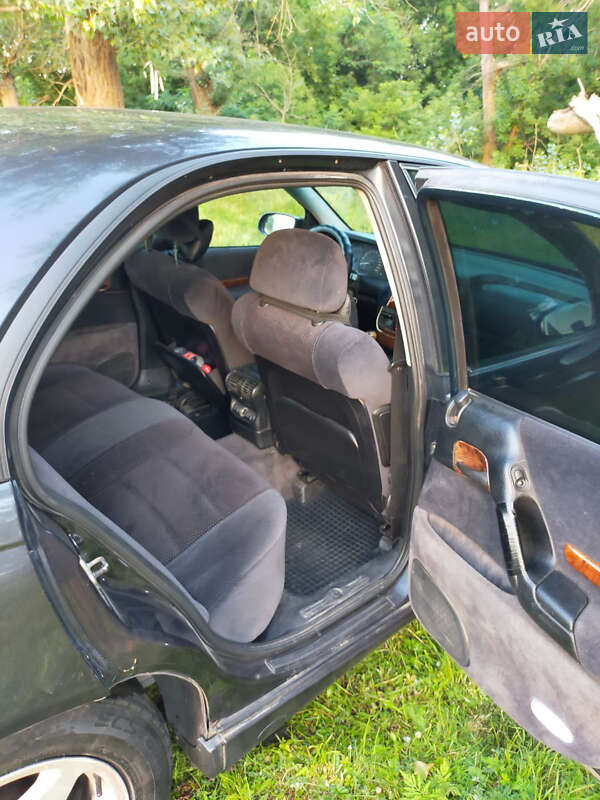 Седан Opel Omega 1998 в Ивано-Франковске