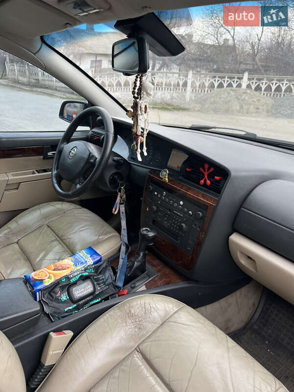 Седан Opel Omega 2002 в Гайвороні