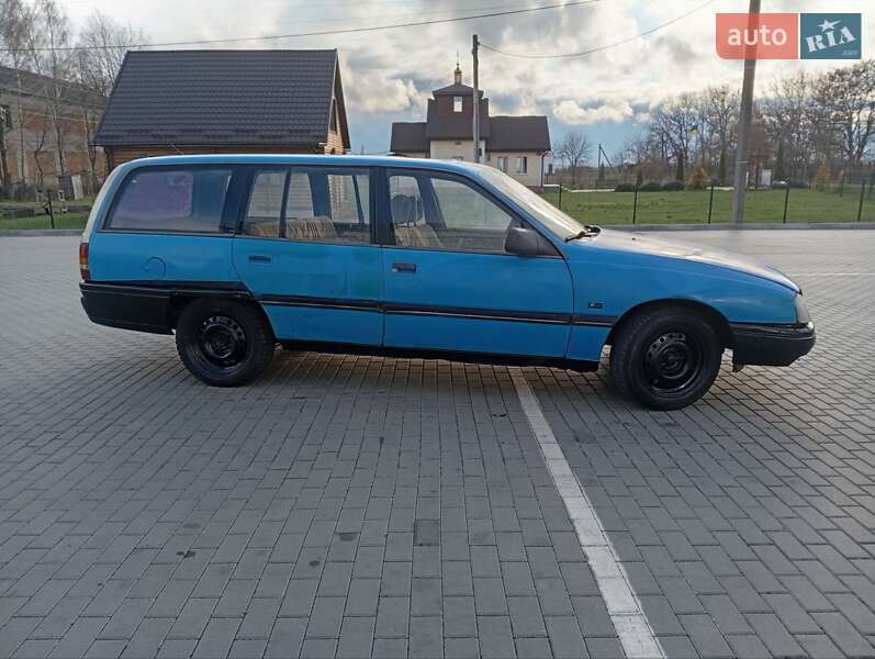 Універсал Opel Omega 1990 в Бершаді