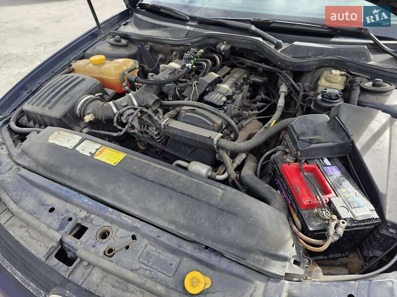 Седан Opel Omega 1998 в Киеве