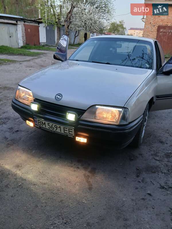 Седан Opel Omega 1988 в Конотопі