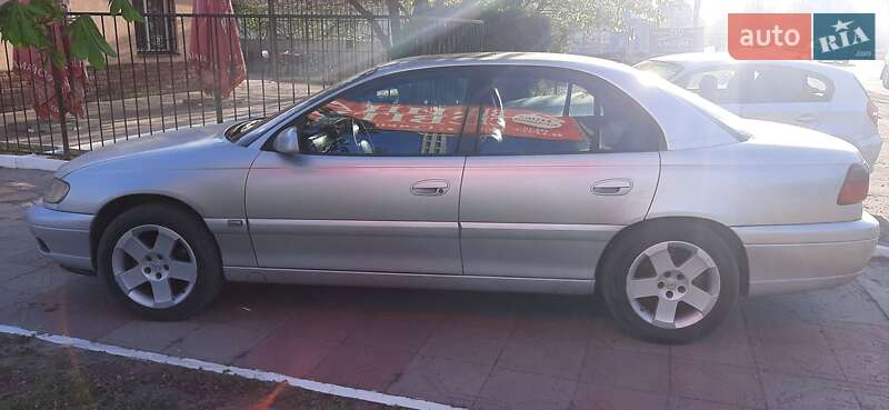 Седан Opel Omega 2002 в Новомосковске