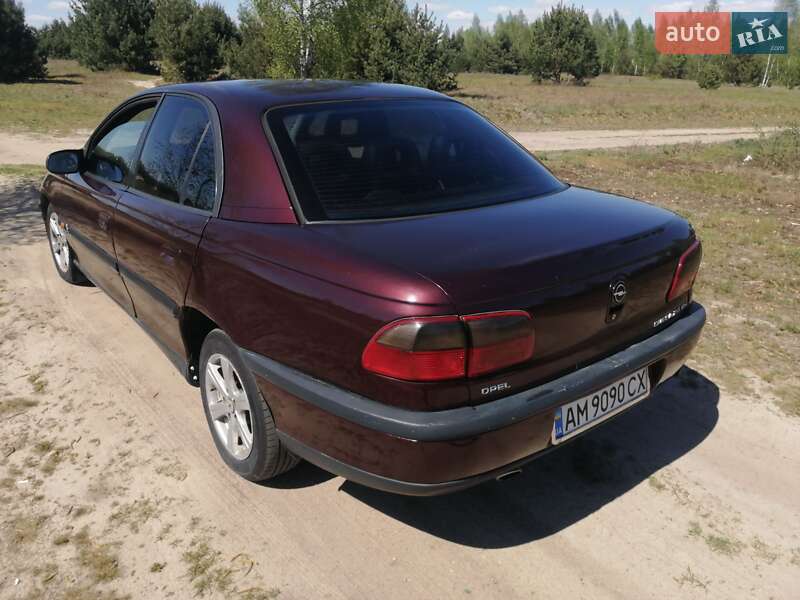 Седан Opel Omega 1995 в 