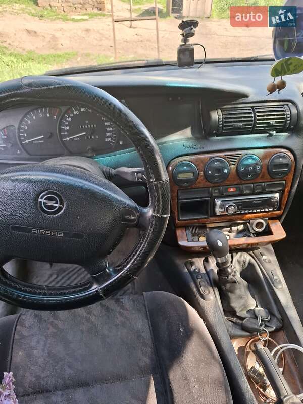 Универсал Opel Omega 1998 в Днепре