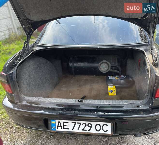 Седан Opel Omega 1995 в Днепре