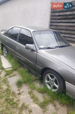 Седан Opel Omega 1988 в Києві