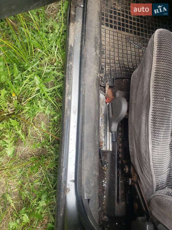 Седан Opel Omega 1988 в Києві