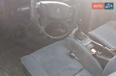 Седан Opel Omega 1987 в 