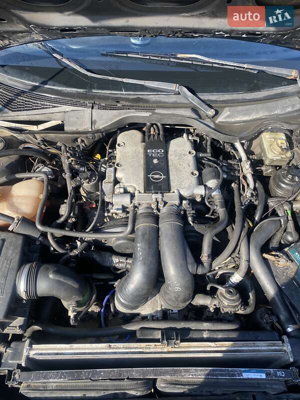 Седан Opel Omega 1994 в Радехові