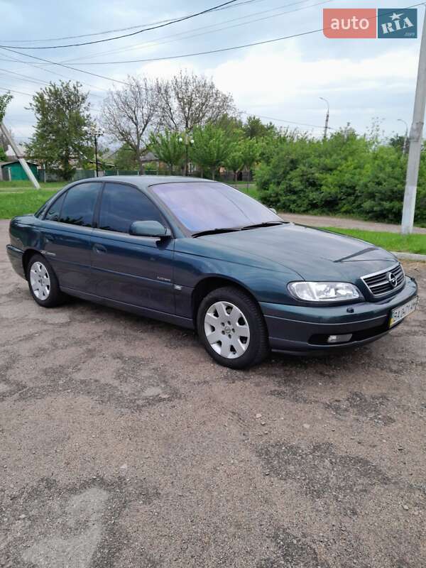 Седан Opel Omega 2001 в Кам'янці