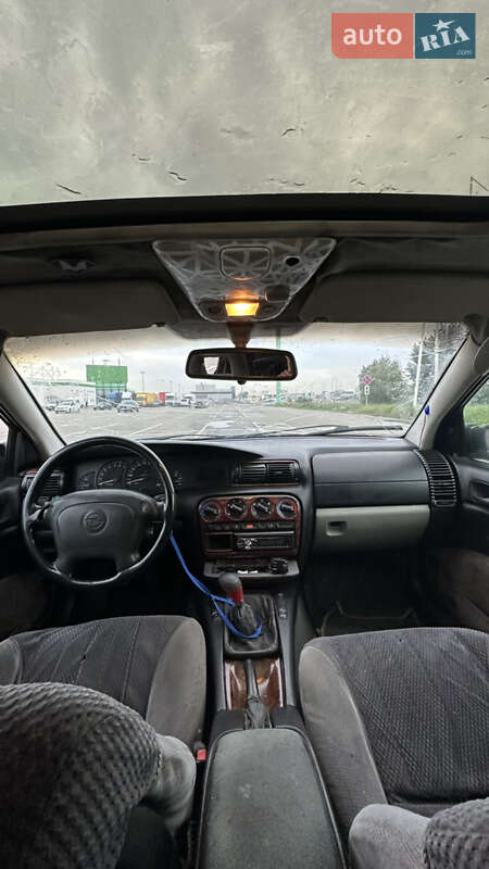 Седан Opel Omega 1995 в Киеве фото 5 Седан Opel Omega 1995 в Киеве