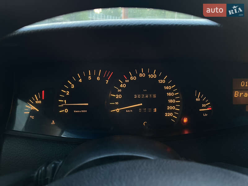 Седан Opel Omega 1997 в Лебедине