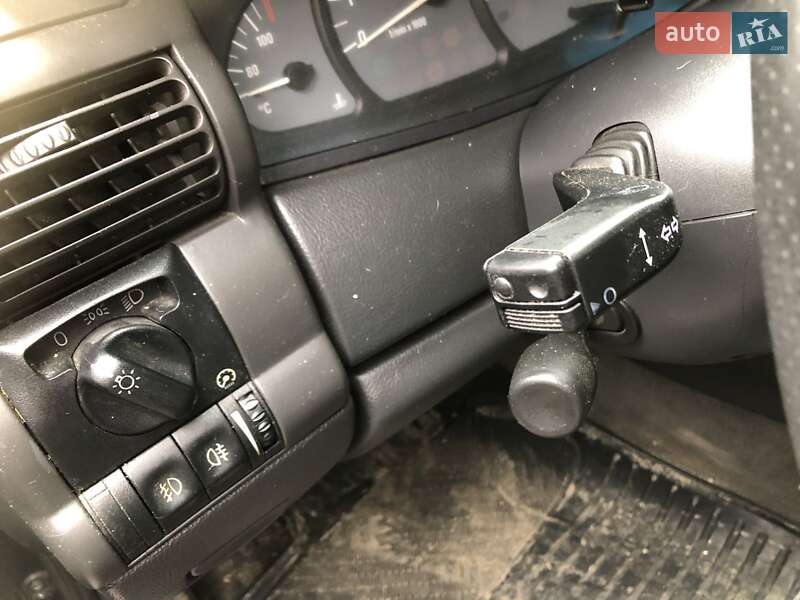 Универсал Opel Omega 2003 в Староконстантинове