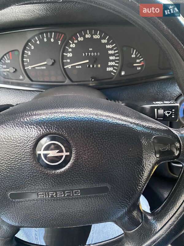 Универсал Opel Omega 1997 в Львове