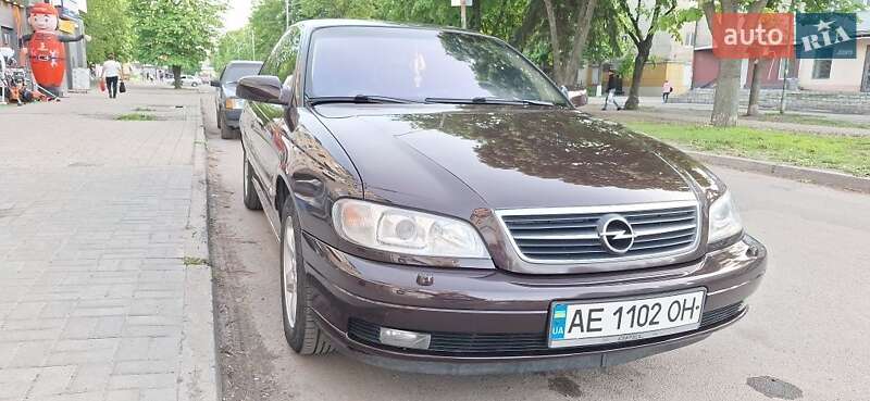 Седан Opel Omega 2001 в Павлограді