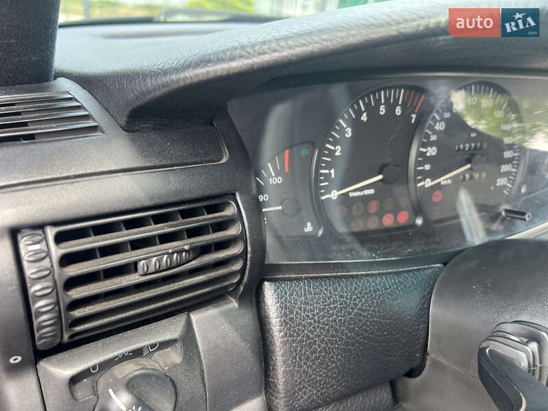 Седан Opel Omega 1994 в Запоріжжі