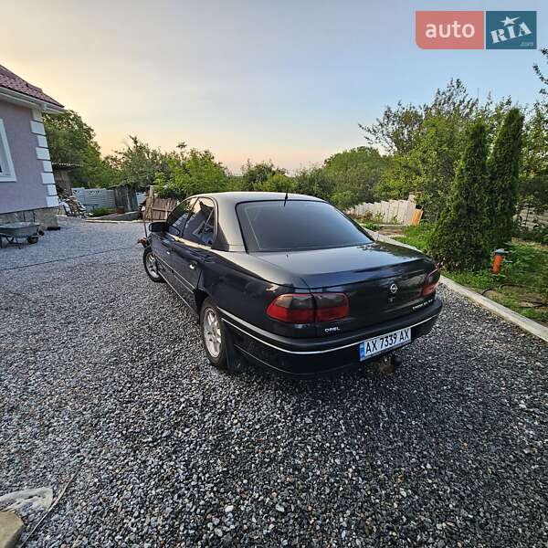 Седан Opel Omega 1998 в Люботине