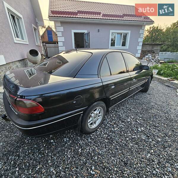 Седан Opel Omega 1998 в Люботине