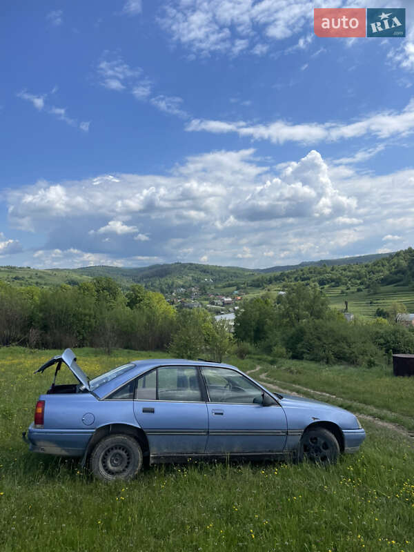 Седан Opel Omega 1986 в Бориславе