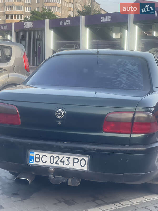 Седан Opel Omega 1996 в Рівному