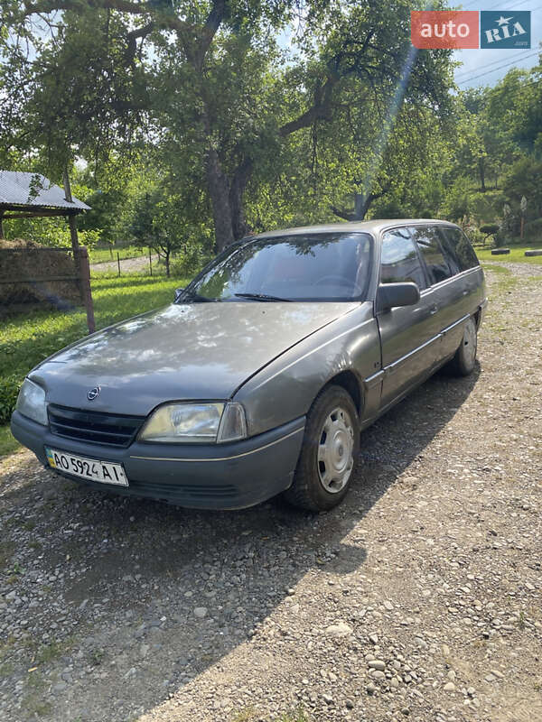 Универсал Opel Omega 1987 в Грушево
