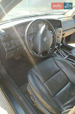 Седан Opel Omega 2001 в 
