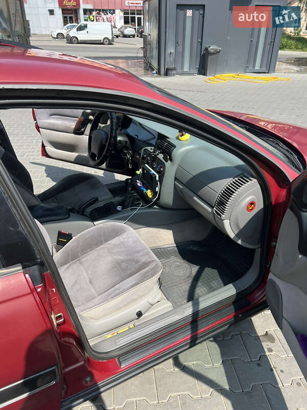 Универсал Opel Omega 1995 в Черновцах
