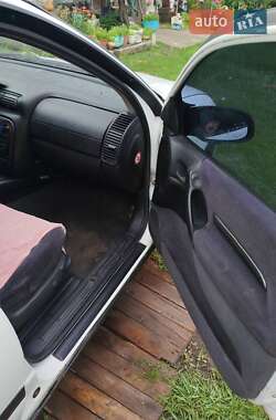 Седан Opel Omega 1998 в 