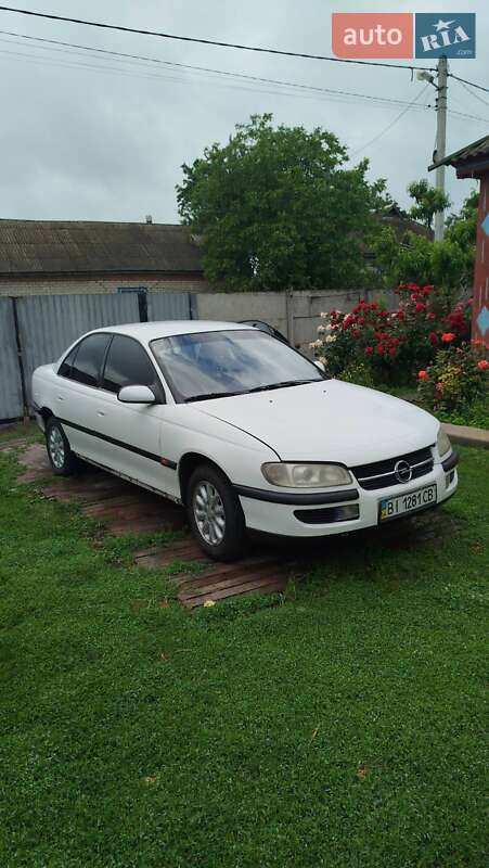 Седан Opel Omega 1998 в Кременчуге