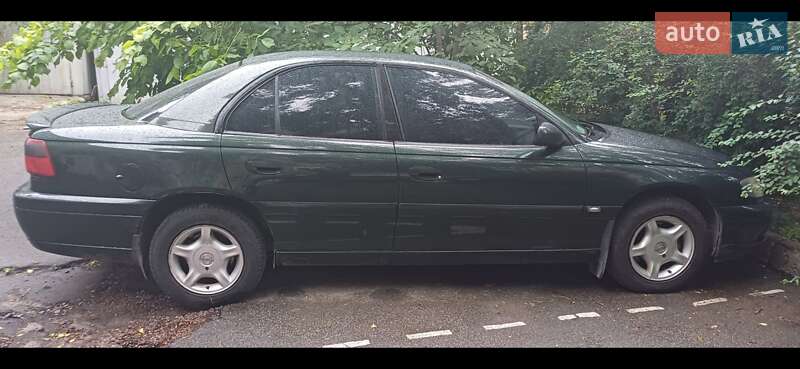 Седан Opel Omega 2000 в Боровій