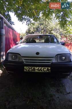 Седан Opel Omega 1989 в 