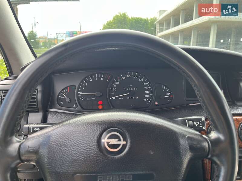 Седан Opel Omega 1996 в Луцке фото 5 Седан Opel Omega 1996 в Луцке