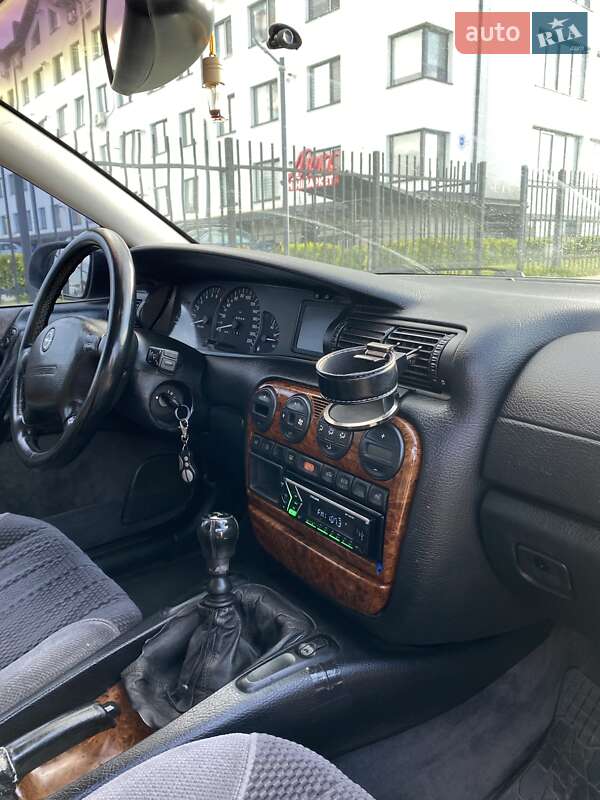 Седан Opel Omega 1996 в Луцке фото 30 Седан Opel Omega 1996 в Луцке
