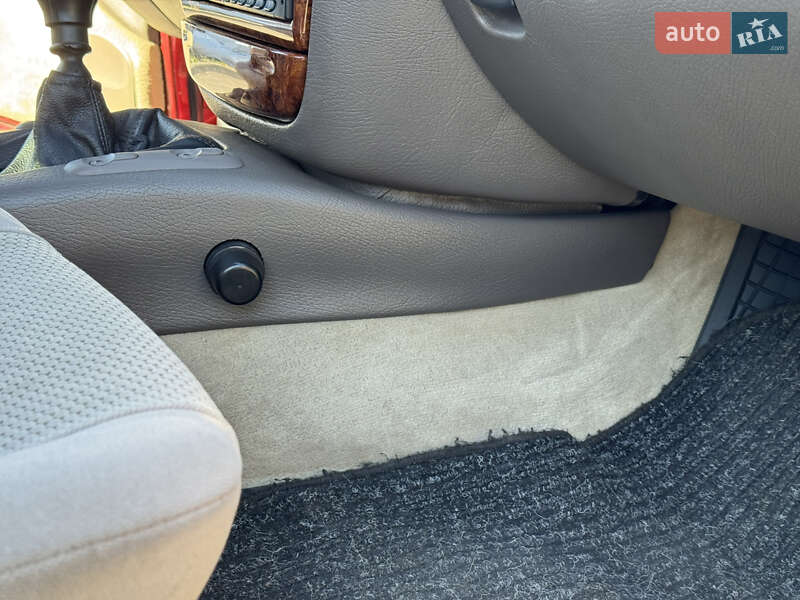 Седан Opel Omega 1999 в Ровно