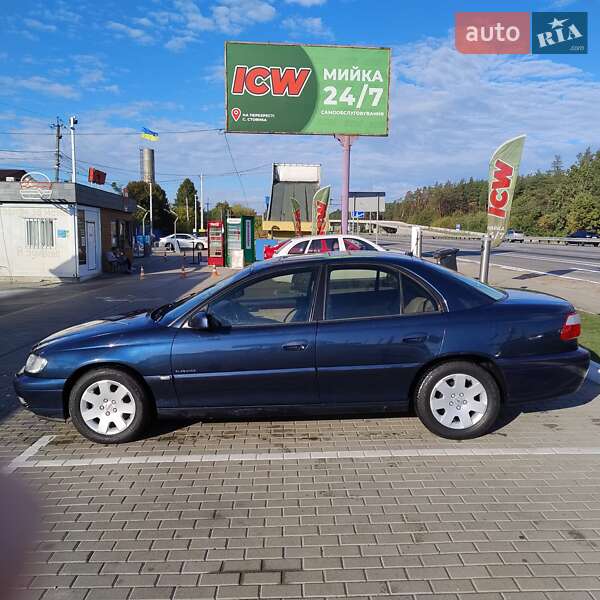 Седан Opel Omega 2001 в Киеве
