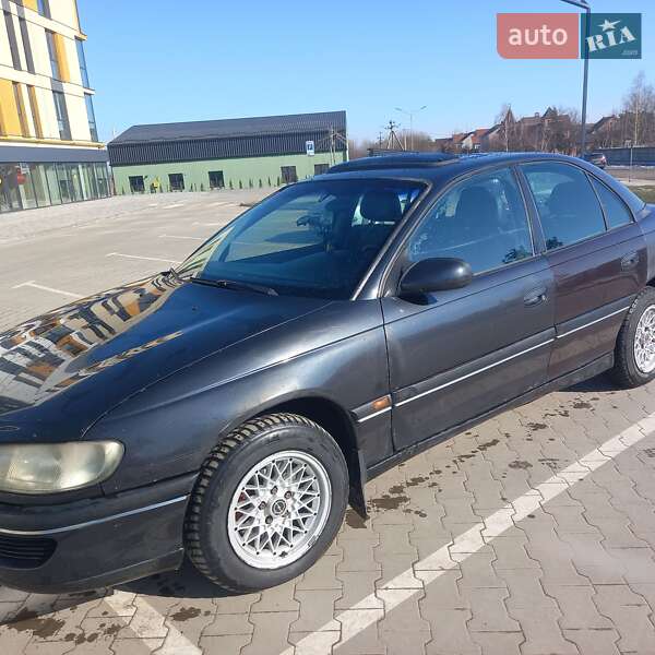 Седан Opel Omega 1996 в Луцке