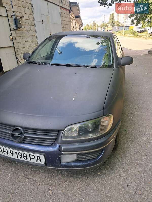 Седан Opel Omega 1997 в Харкові