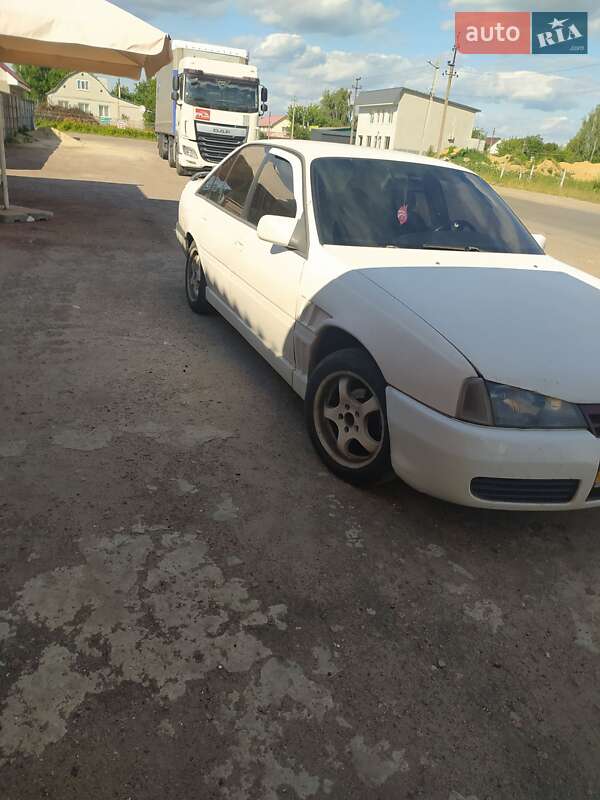 Седан Opel Omega 1989 в Бородянке