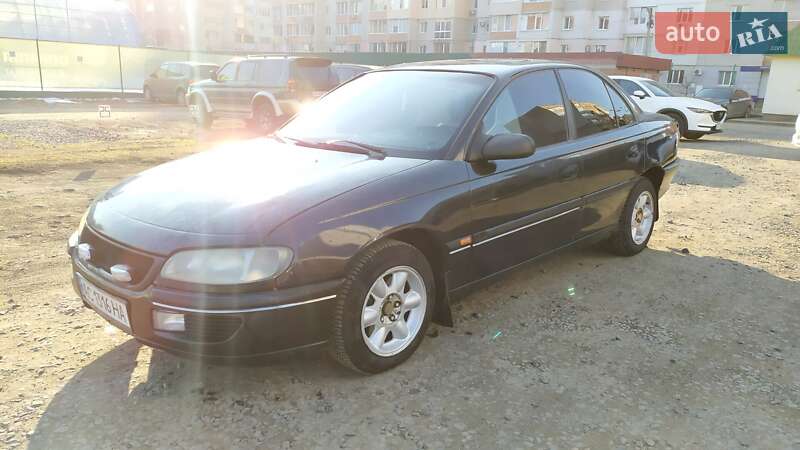 Седан Opel Omega 1995 в Луцке