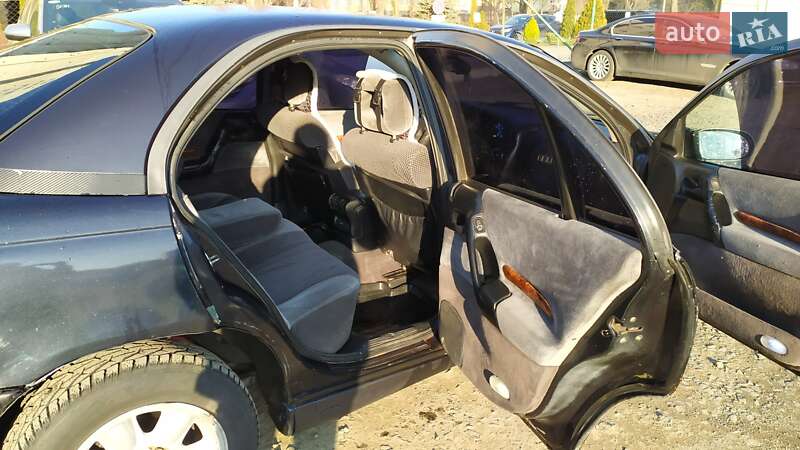 Седан Opel Omega 1995 в Луцке