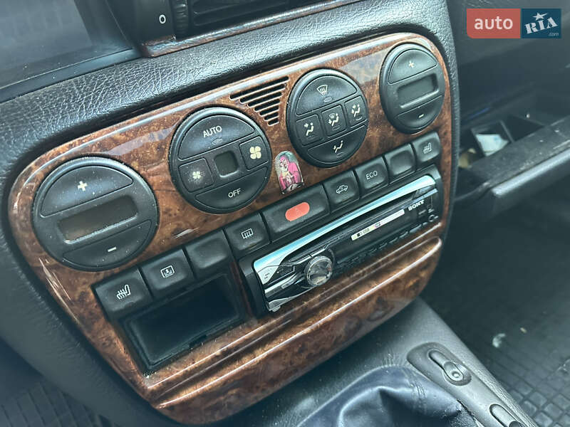 Седан Opel Omega 1997 в Стрию