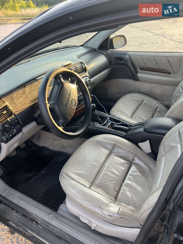 Седан Opel Omega 1996 в Жмеринке