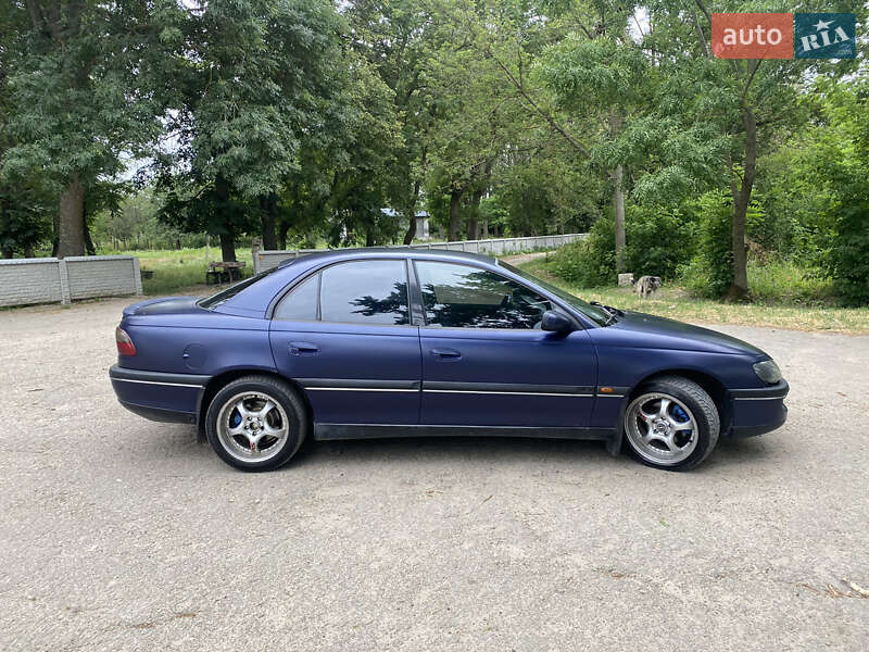 Седан Opel Omega 1999 в Могилев-Подольске