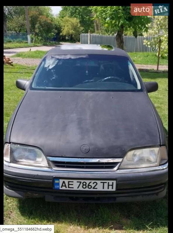 Седан Opel Omega 1993 в Пятихатках