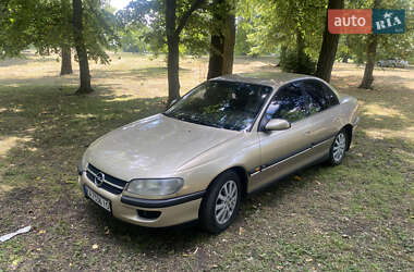 Седан Opel Omega 1998 в Миргороде