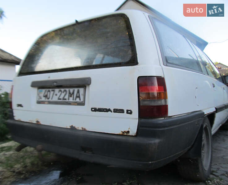 Универсал Opel Omega 1988 в Оржице